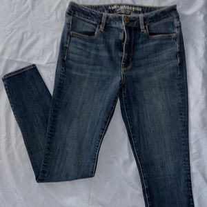 American Eagle 360• stretch skinny jeans. SIZE 4🟦bundle and save